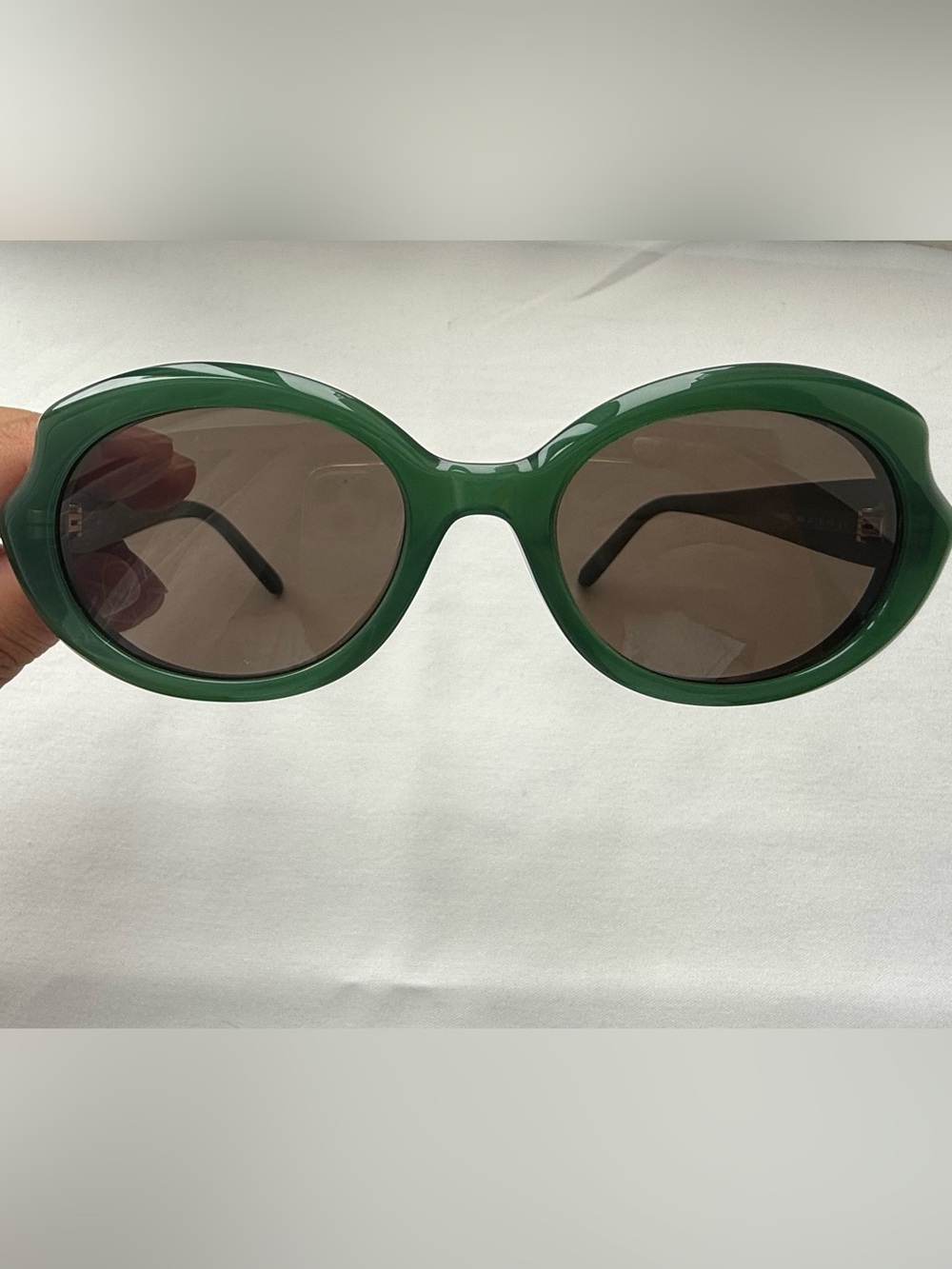 LOEWE Slim Oval Sunglasses Dark Green Acetate LW40147I Mint Case Included - Picture 2 of 11